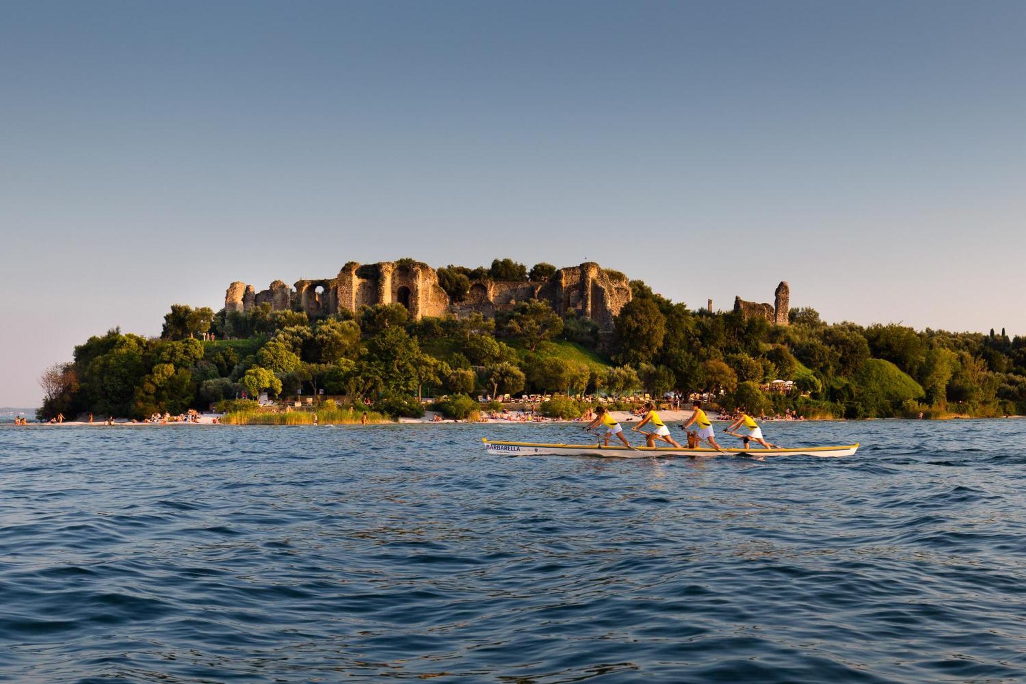 Sorridi Al Lago Сирмионе Екстериор снимка